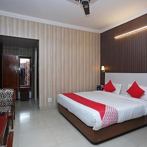 Oyo 8714 Hotel Amar